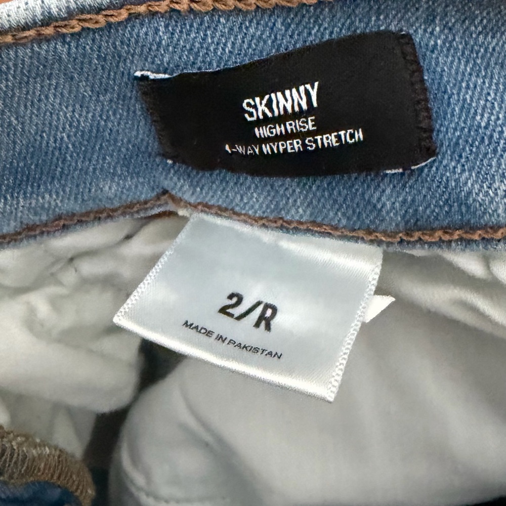 Express Light Blue Denim Jeans - Picture 3 of 4